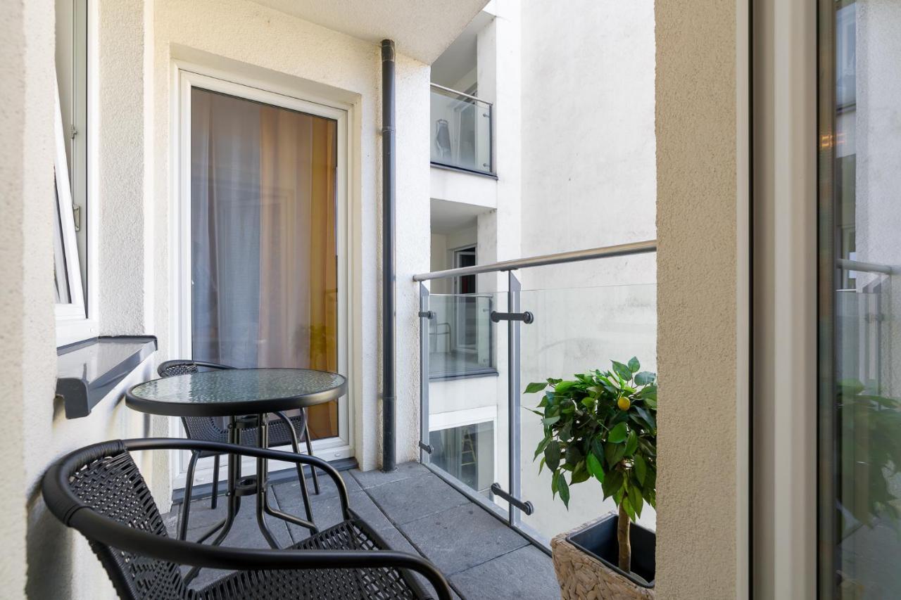 Sleepway Apartments - Garbary 95-75D z parkingiem Poznań Zewnętrze zdjęcie